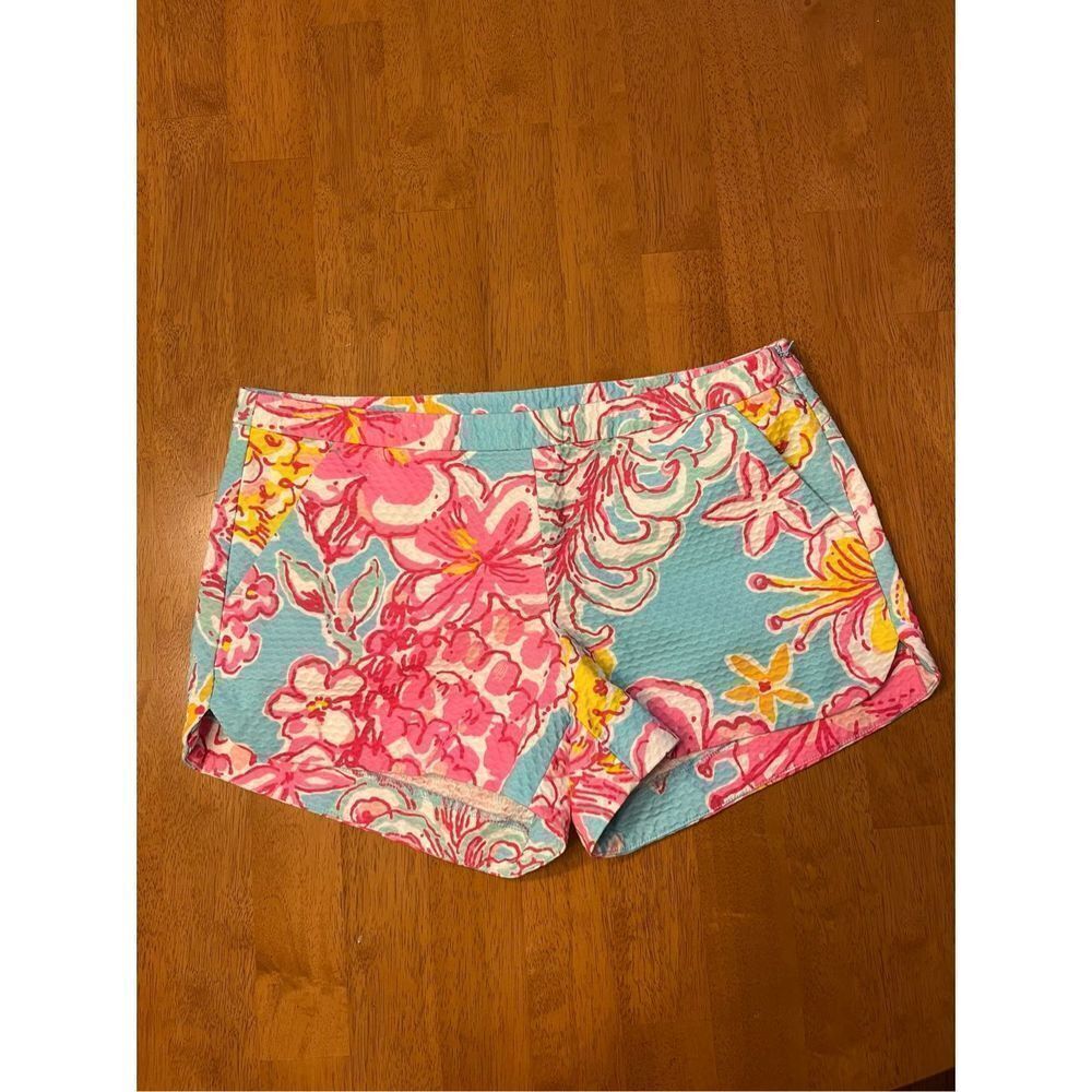 Sooo pretty Lilly Pulitzer Pink and Blue Floral Shorts